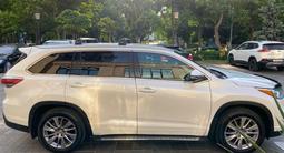 Toyota Highlander 2015 годаүшін16 600 000 тг. в Шымкент – фото 4