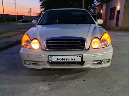 Hyundai Sonata 2002 года за 2 300 000 тг. в Шымкент – фото 3