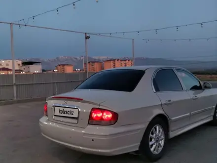 Hyundai Sonata 2002 года за 2 300 000 тг. в Шымкент – фото 5