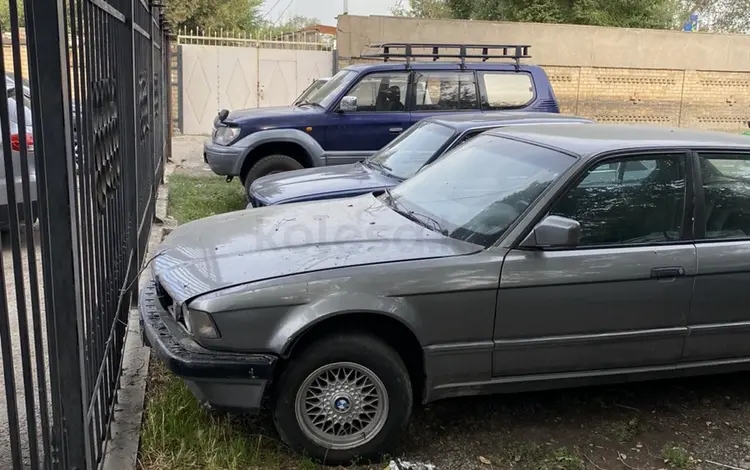 BMW 740 1993 годаүшін1 500 000 тг. в Алматы