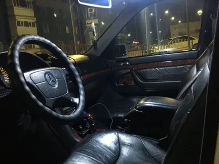 Mercedes-Benz S 320 1997 года за 5 100 000 тг. в Семей – фото 22