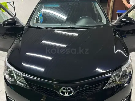 Toyota Camry 2014 года за 4 800 000 тг. в Жанаозен – фото 11