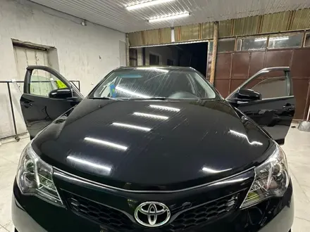 Toyota Camry 2014 года за 4 800 000 тг. в Жанаозен – фото 13