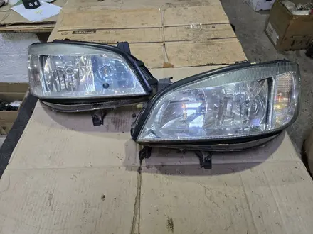 Фары передние на Opel Zafira A. за 3 460 тг. в Шымкент