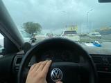 Volkswagen Jetta 2002 года за 1 750 000 тг. в Актобе – фото 2