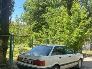 Audi 80