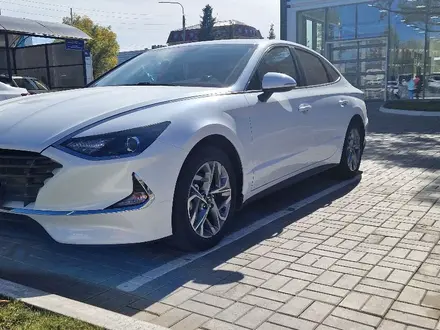 Hyundai Sonata 2020 года за 11 300 000 тг. в Астана – фото 2