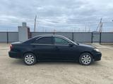 Toyota Camry 2005 года за 4 000 000 тг. в Атырау – фото 3