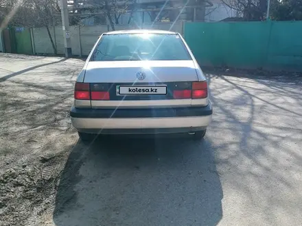 Volkswagen Vento 1993 года за 1 700 000 тг. в Алматы – фото 4