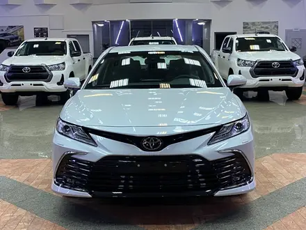 Toyota Camry Luxe 2021 года за 25 000 000 тг. в Караганда