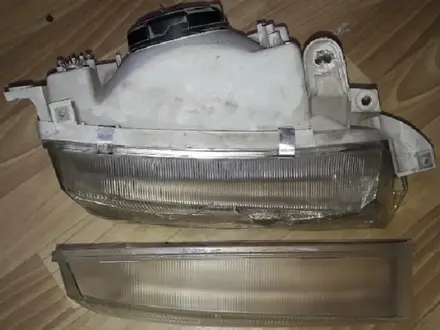 Стекло фары фонари TOYOTA Carina E за 7 500 тг. в Актобе – фото 2