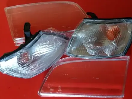 Стекло фары фонари TOYOTA Carina E за 7 500 тг. в Актобе – фото 3