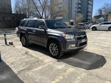 Toyota 4Runner 2013 года за 13 500 000 тг. в Актобе – фото 2