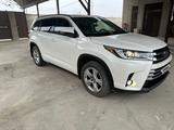 Toyota Highlander 2017 года за 13 500 000 тг. в Жетысай – фото 3