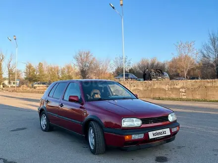 Volkswagen Golf 1994 года за 1 600 000 тг. в Есик – фото 15