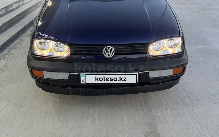 Volkswagen Golf 1994 годаfor2 300 000 тг. в Туркестан