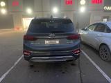 Hyundai Santa Fe 2020 года за 9 500 000 тг. в Уральск – фото 2