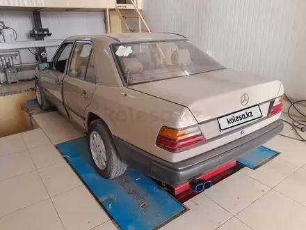 Mercedes-Benz E 230 1989 года за 1 150 000 тг. в Алматы – фото 7