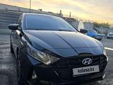 Hyundai i20 2023 года за 6 200 000 тг. в Караганда