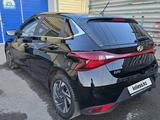 Hyundai i20 2023 года за 6 200 000 тг. в Караганда – фото 3