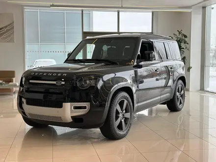 Land Rover Defender 2024 года за 62 500 000 тг. в Астана