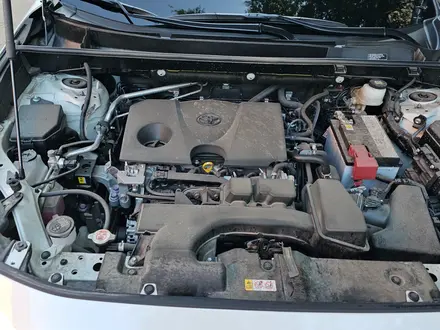 Toyota RAV4 2024 года за 19 950 000 тг. в Алматы – фото 9