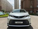 Toyota Sienna 2022 года за 25 000 000 тг. в Алматы