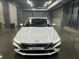 Hyundai Elantra 2023 годаfor8 900 000 тг. в Астана – фото 2