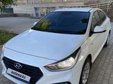 Hyundai Accent 2017 года за 6 000 000 тг. в Уральск – фото 2