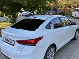 Hyundai Accent 2017 года за 6 000 000 тг. в Уральск – фото 3