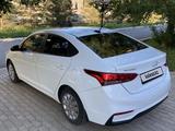 Hyundai Accent 2017 года за 6 000 000 тг. в Уральск – фото 4