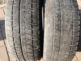 Шины 205/55 R16 — "Bridgestone Blizzak Revo GZ" (Япония), летние. за 10 000 тг. в Астана