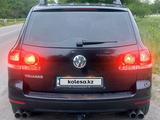 Volkswagen Touareg 2005 года за 4 800 000 тг. в Алматы – фото 5