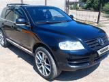 Volkswagen Touareg 2005 года за 4 800 000 тг. в Алматы – фото 4
