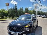 Hyundai Santa Fe 2022 года за 19 900 000 тг. в Астана