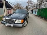 Mercedes-Benz E 220 1993 года за 1 700 000 тг. в Алматы