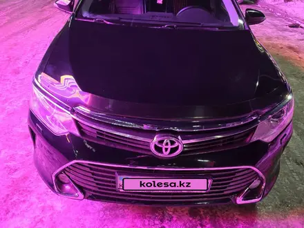 Toyota Camry 2015 года за 10 300 000 тг. в Караганда – фото 2