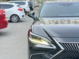 Lexus ES 300h 2021 годаүшін19 800 000 тг. в Алматы