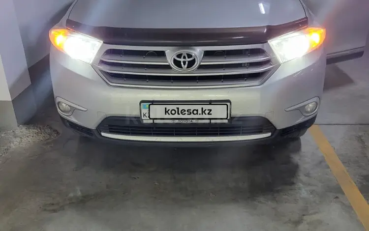 Toyota Highlander 2012 года за 12 000 000 тг. в Аксай