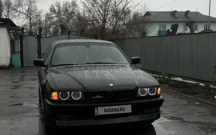 BMW 735 1997 года за 4 000 000 тг. в Алматы