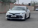 Toyota Camry 2021 года за 16 800 000 тг. в Актау – фото 3