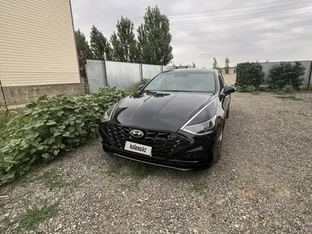 Hyundai Sonata 2020 года за 9 000 000 тг. в Актобе – фото 3