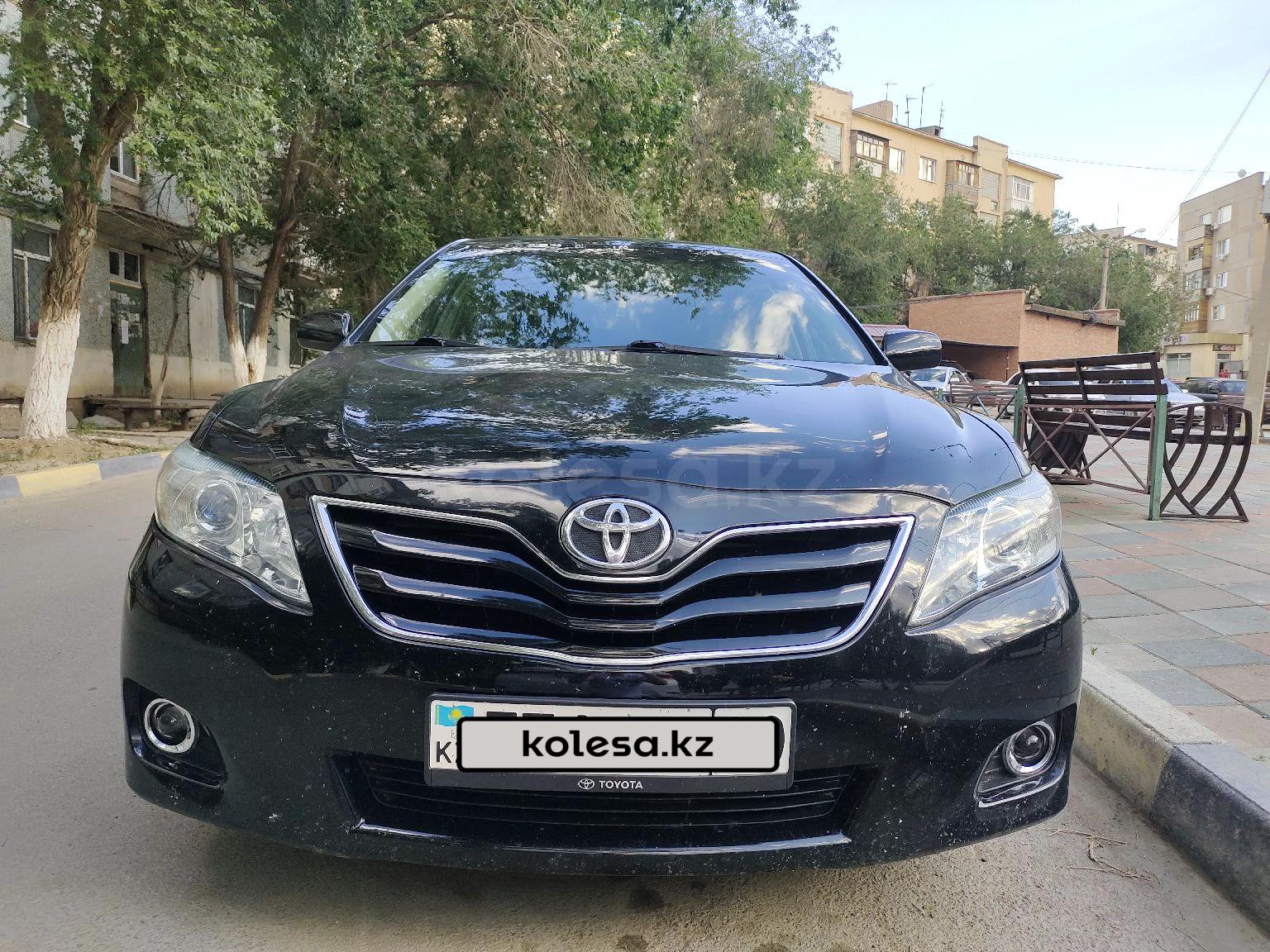 Toyota Camry 2010 г.