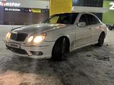 Mercedes-Benz E 320 2003 года за 3 000 000 тг. в Астана – фото 2