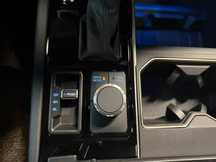 Toyota Tundra 2022 года за 47 200 000 тг. в Алматы – фото 26