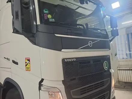 Volvo  FH 2018 года за 38 700 000 тг. в Алматы – фото 2