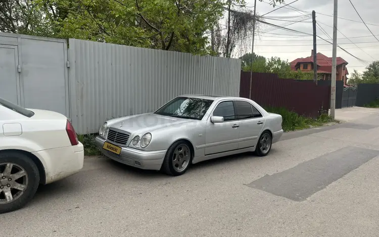 Mercedes-Benz E 320 1999 года за 4 400 000 тг. в Алматы