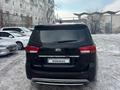Kia Carnival 2017 года за 14 000 000 тг. в Актау – фото 2