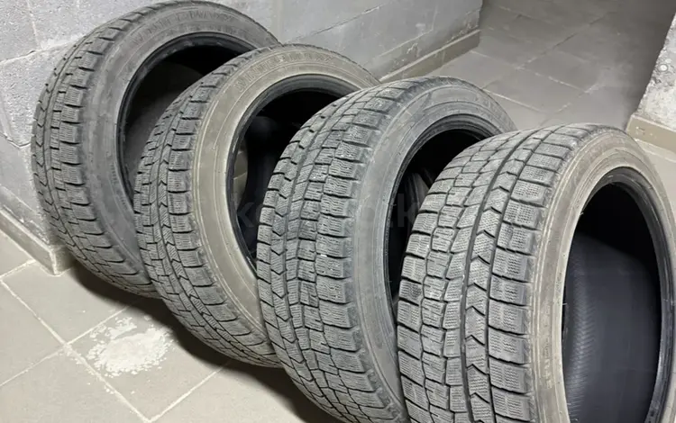 Шины зимние (липучка) 235/45/R18 на Camryүшін120 000 тг. в Астана