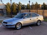 Toyota Carina E 1993 годаfor2 100 000 тг. в Астана